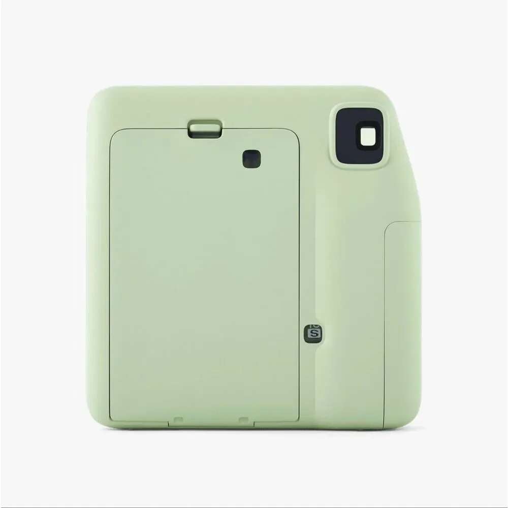 NWT Fujifilm instax Mini SE Instant Camera Green + Film Bundle